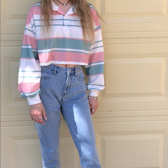 3/$20 • CROPPED 80’S STYLE TOP - Picture 1 of 6